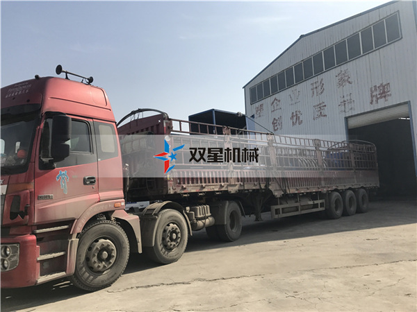 <a href='http://m.94mmp.cn/psj/845.html' target='_blank'><span>金屬破碎機</span></a>設備1400型發(fā)貨現(xiàn)場
